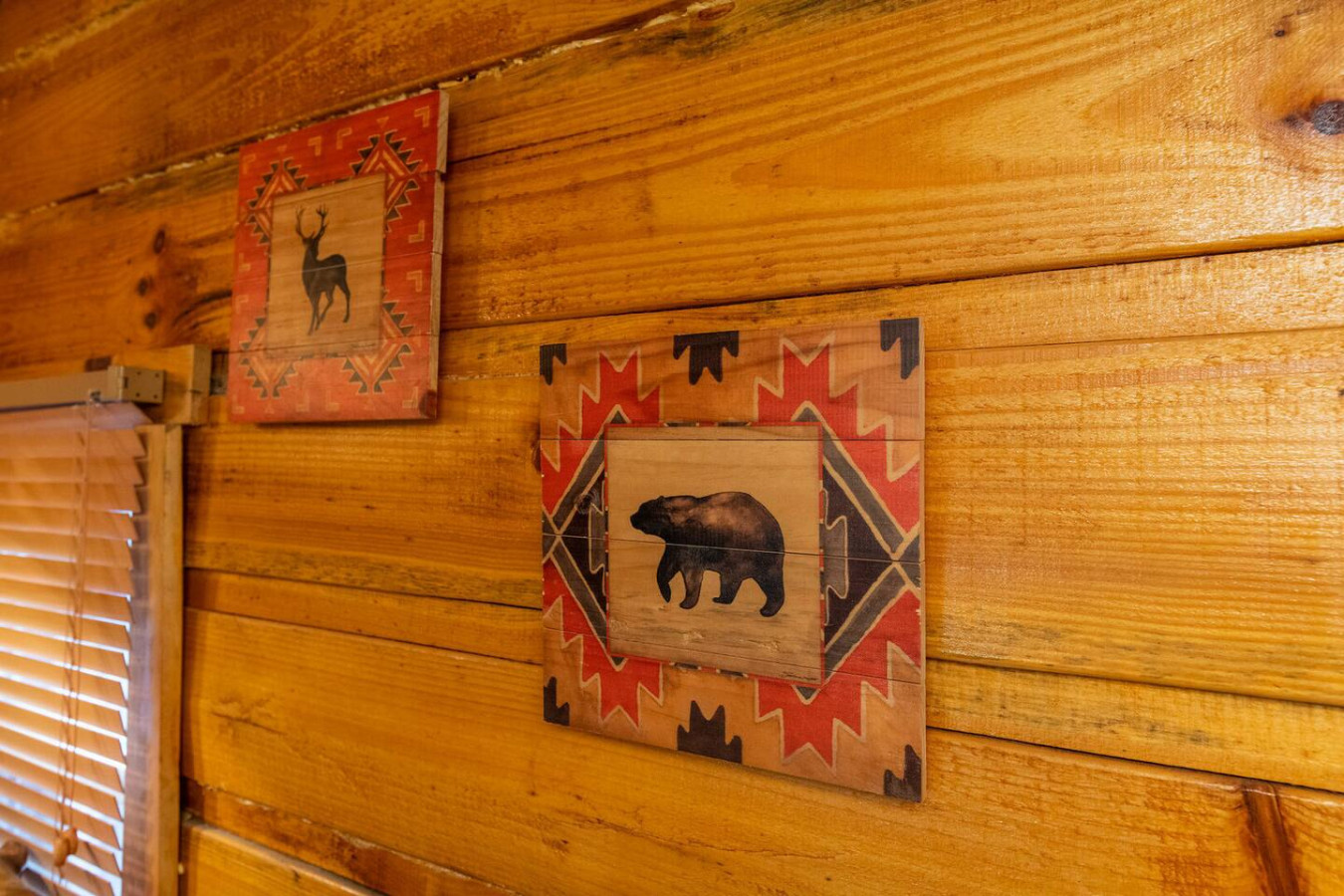 Hillside Loft Cabin photo 19
