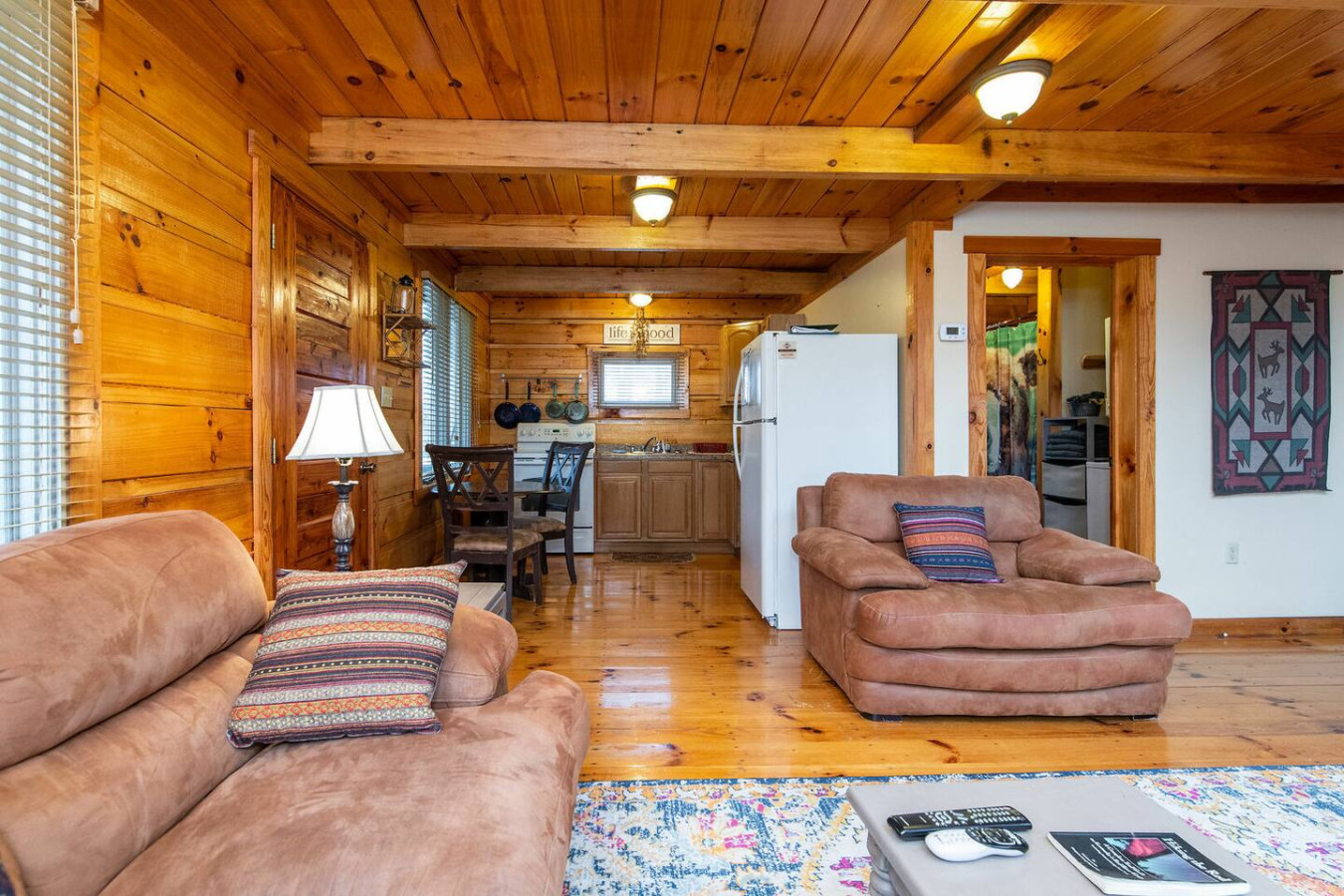 Hillside Loft Cabin photo 9