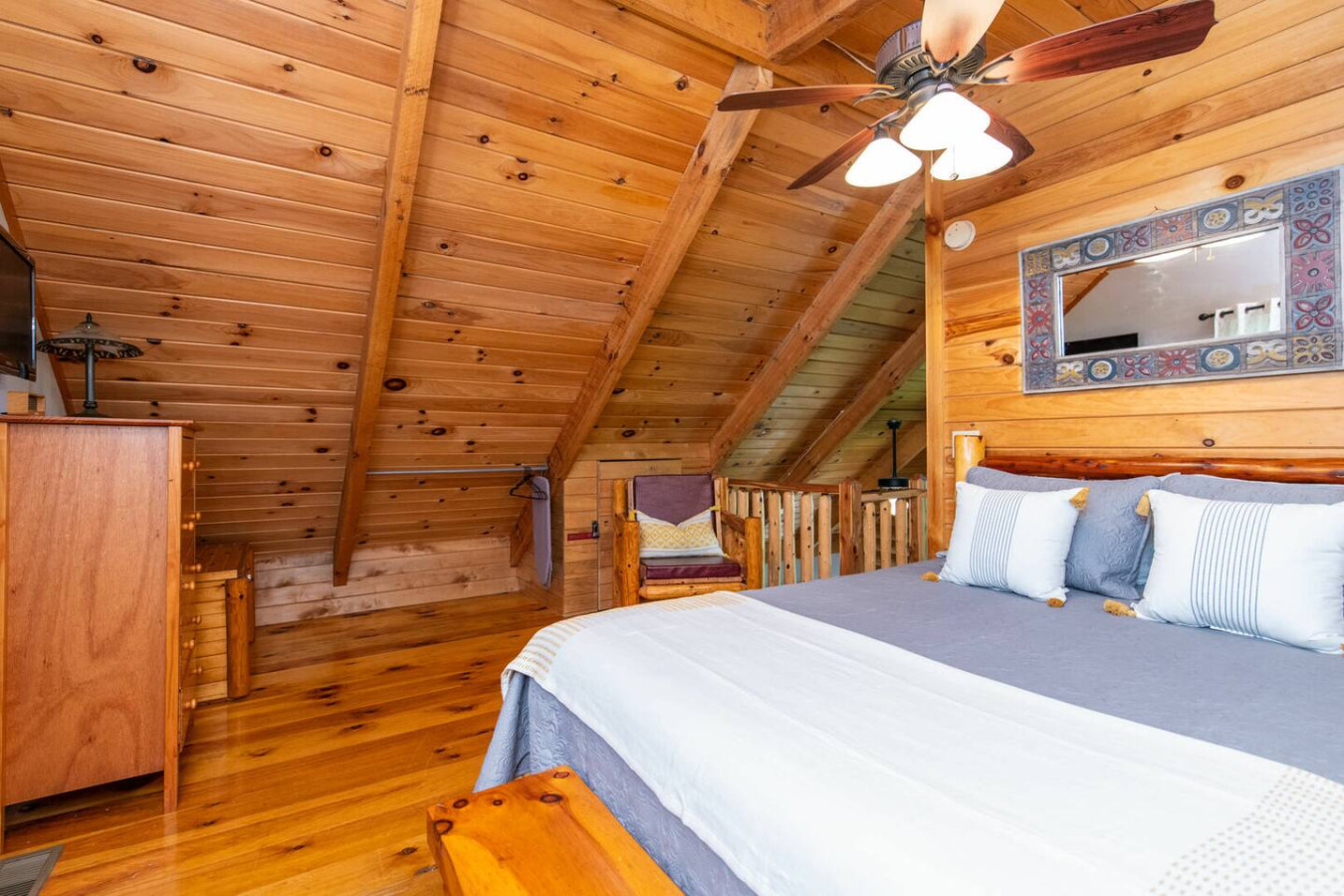 Gorgeous View Cabin photo 27