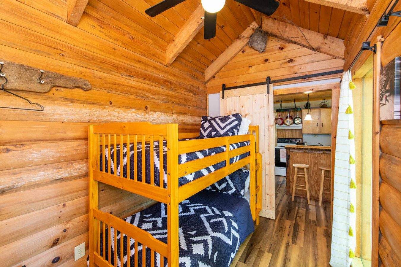 Gorgeous View Cabin photo 25