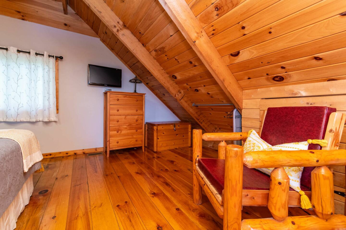 Gorgeous View Cabin photo 28