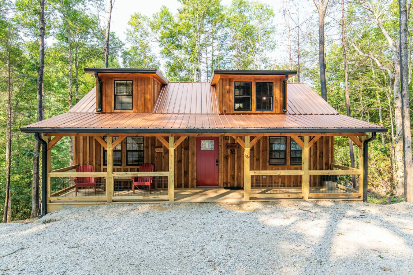 Dreamscape- Hot Tub, Firepit, Private Hiking, 4 mins to Natural Bridge