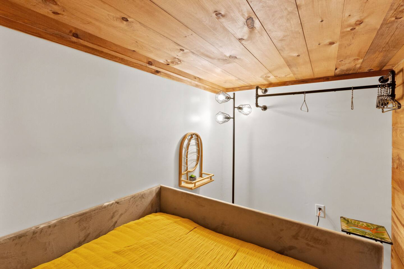 The Sit and Stay Cabin photo 11