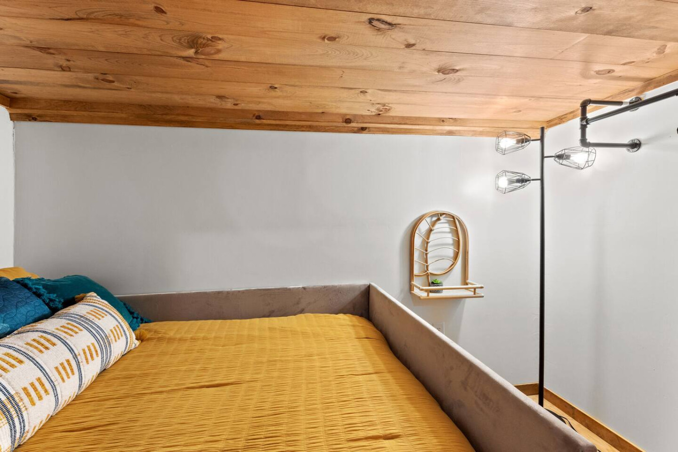 The Sit and Stay Cabin photo 9