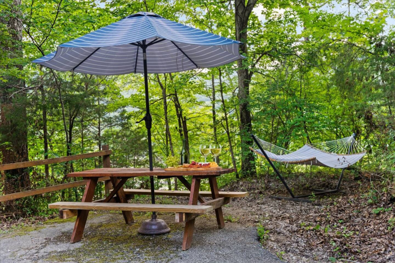 Romantic Hideaway photo 42