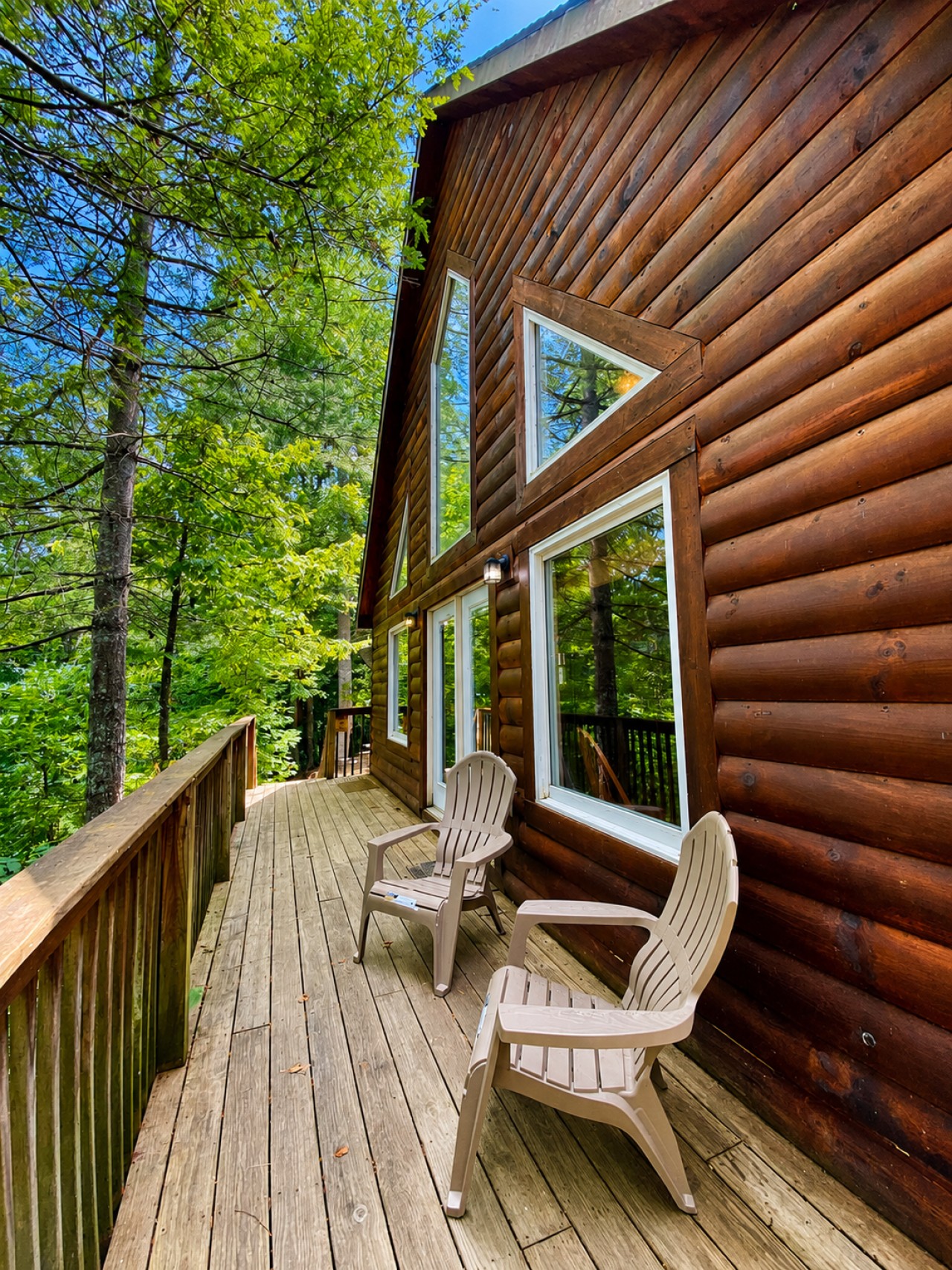 Lakeside Dreamzzz — Red River Gorge cabin rental