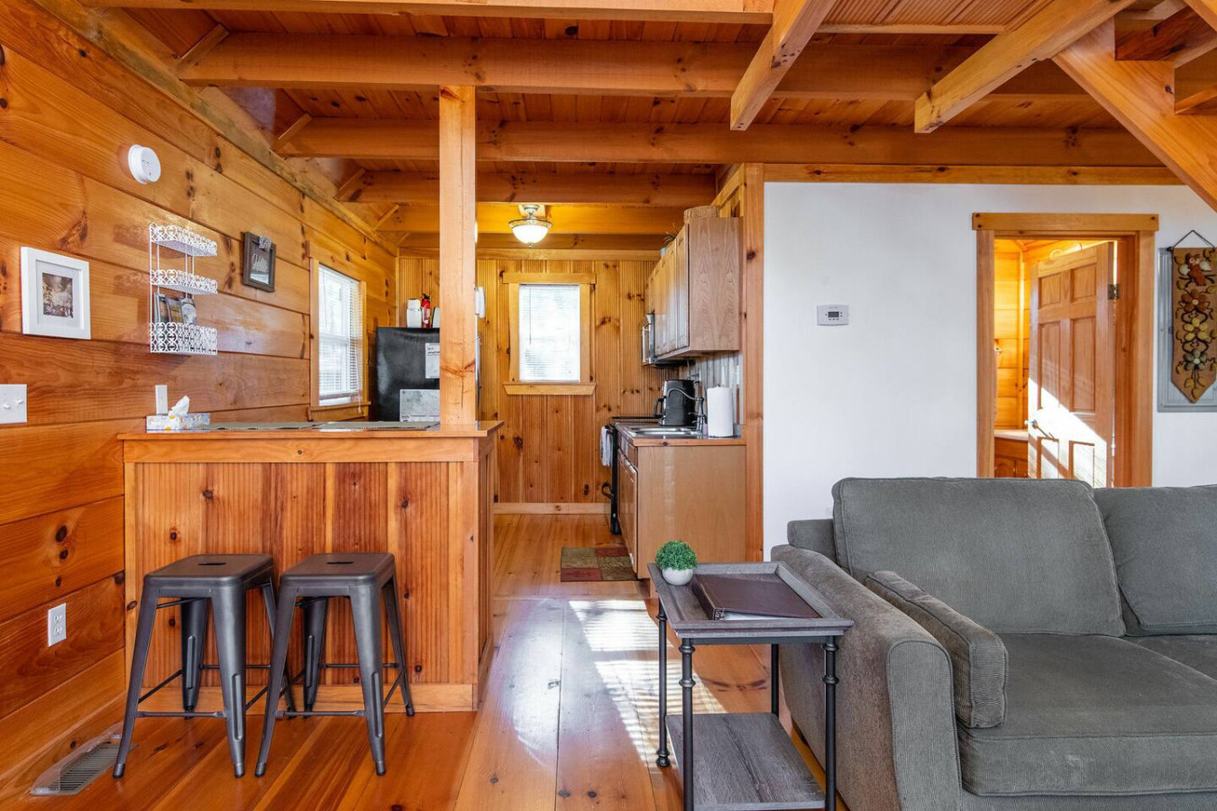 Sunrise Cabin photo 16