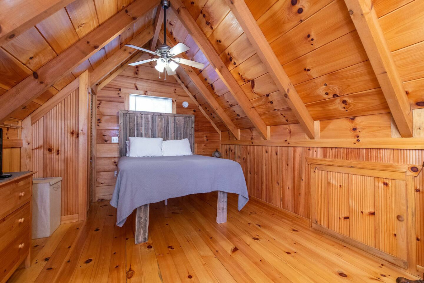 Sunrise Cabin photo 27