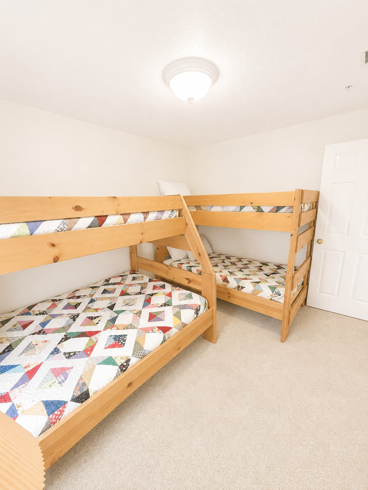 Twin Bunkbeds