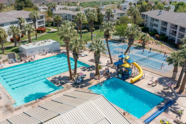 Sunset Point Condo w/ Waterpark Access