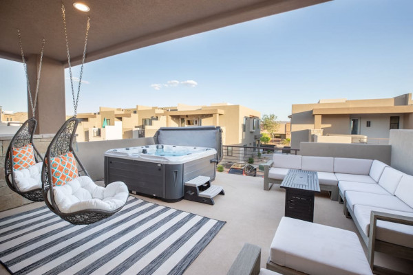 Modern Home for 16 w/ Private Spa & Balcony