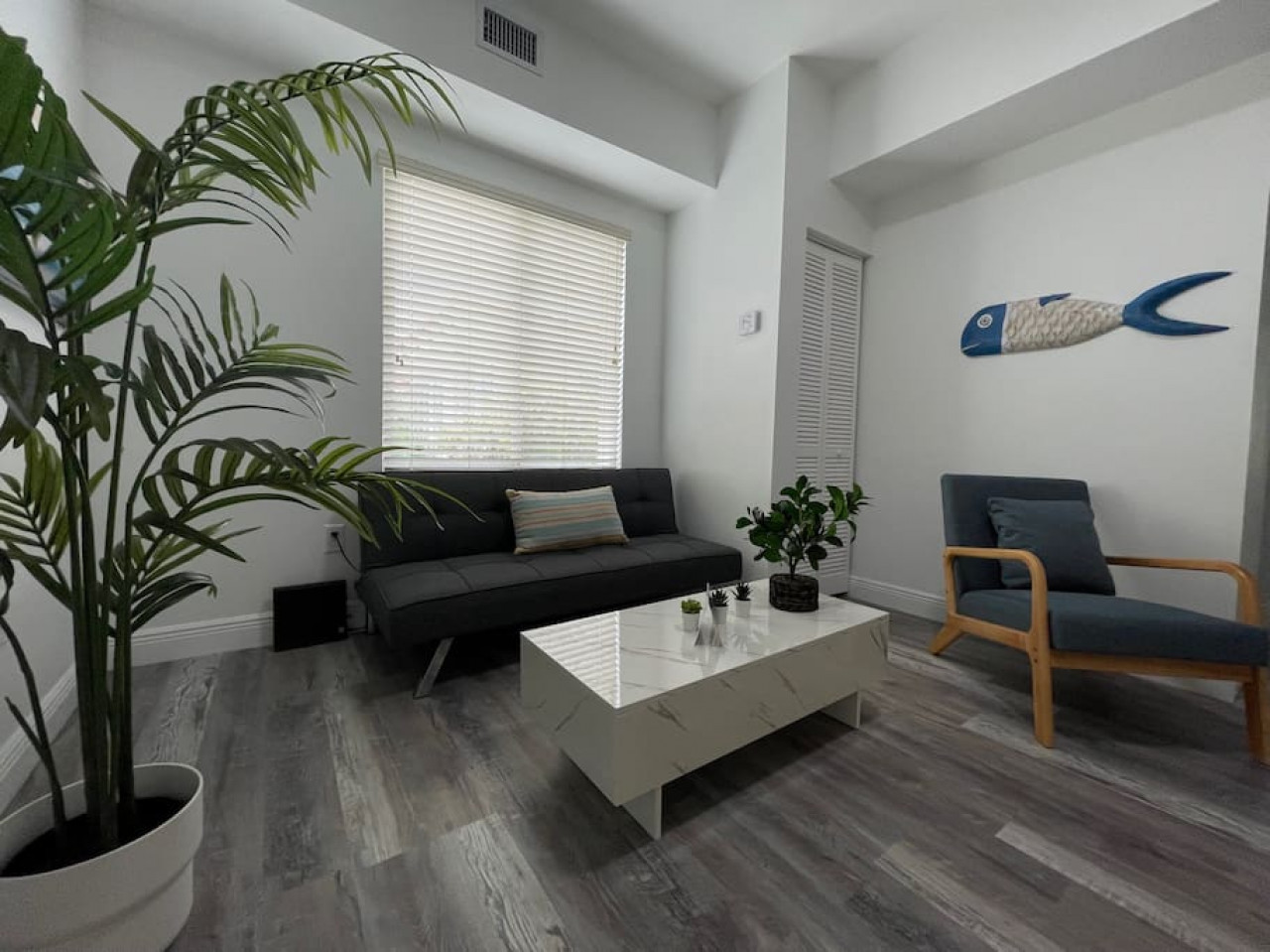 Ground Floor Oasis With Parking And Full Amenities - Cozy Charming - Coral Gables