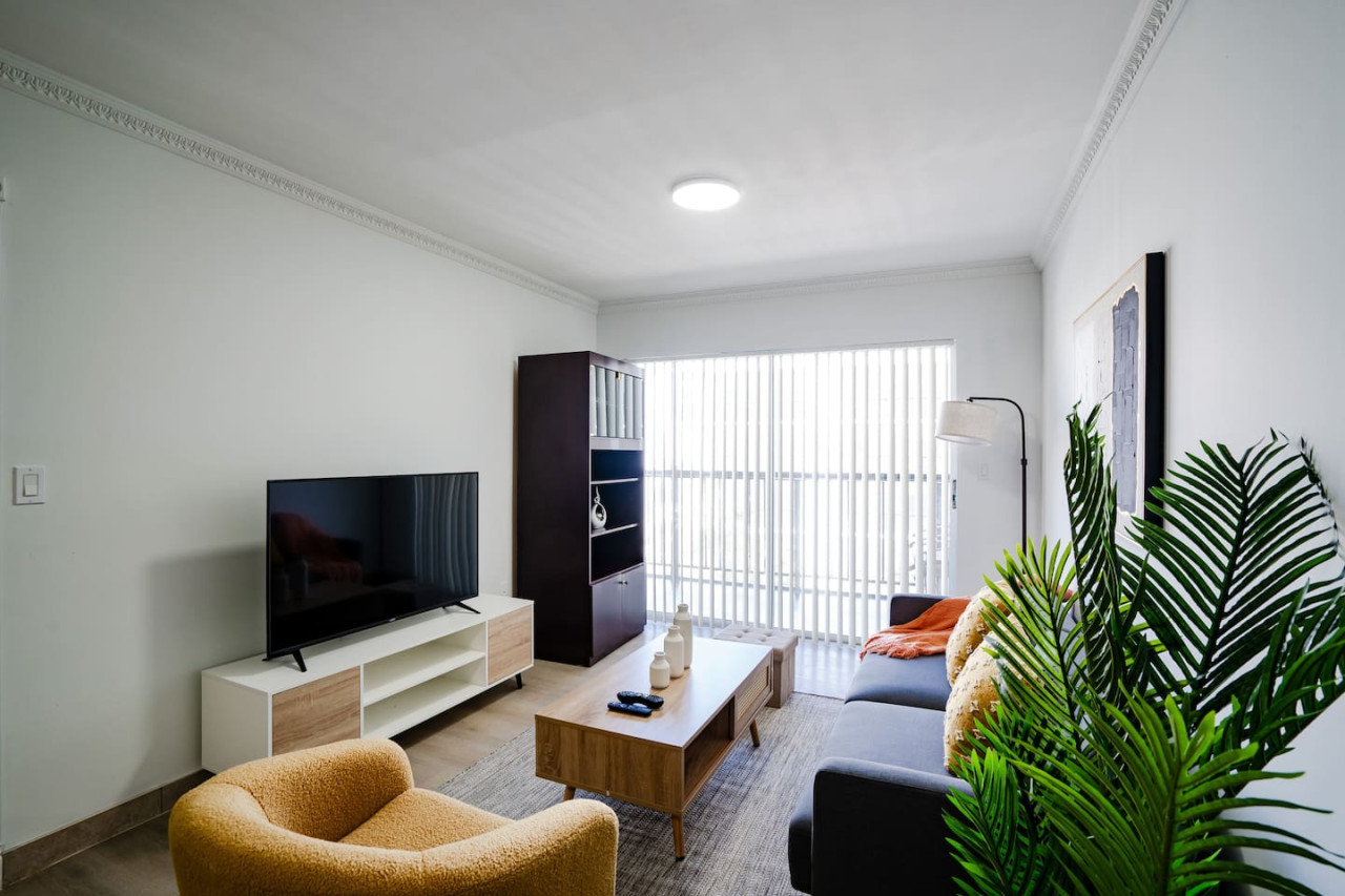 2bed/2bath Near Beach With Pool & Parking - Bahamas