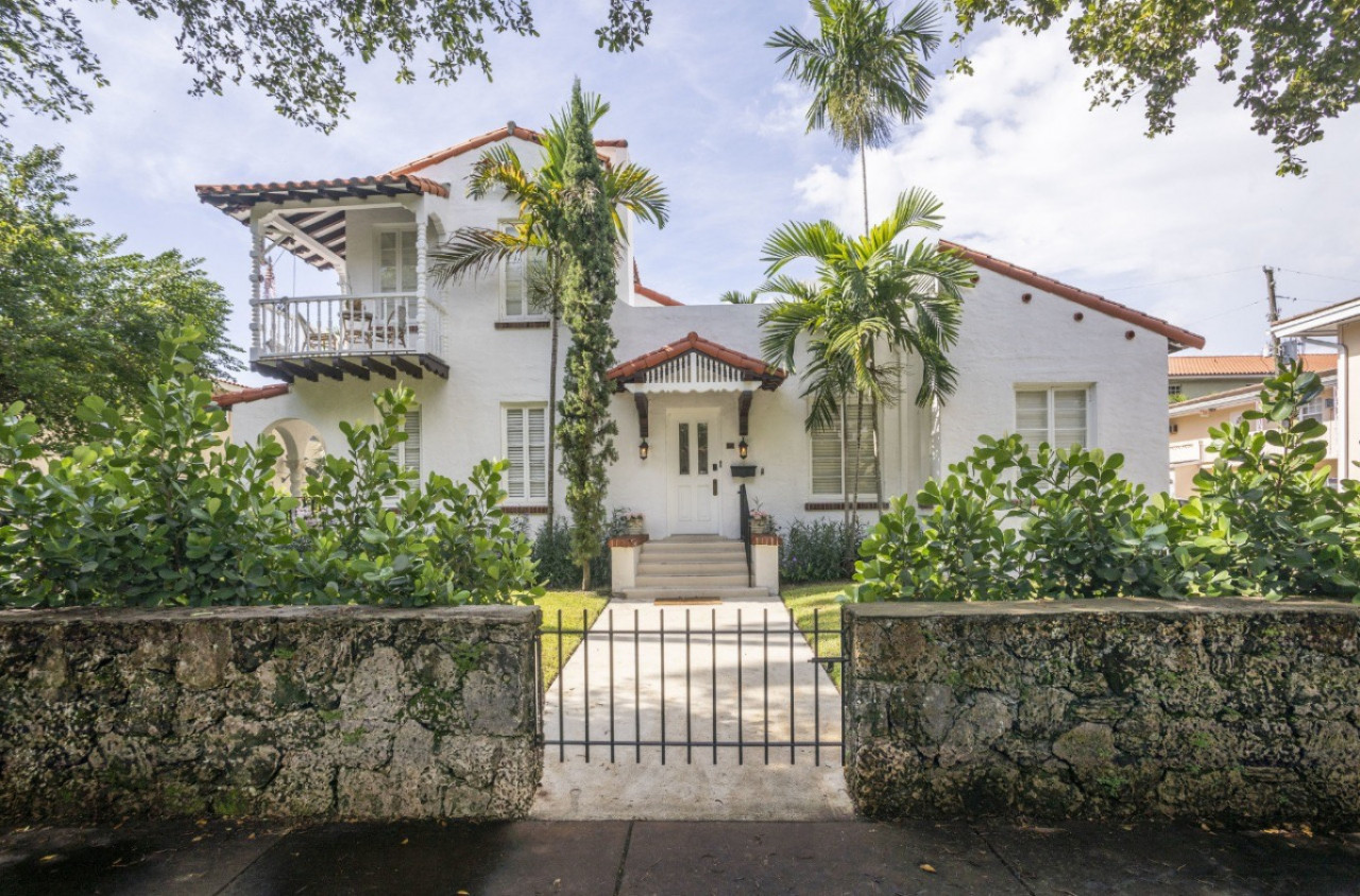 Charming Studio With Historic Design - Cozy And Inviting Retreat - Coral Gables, FL