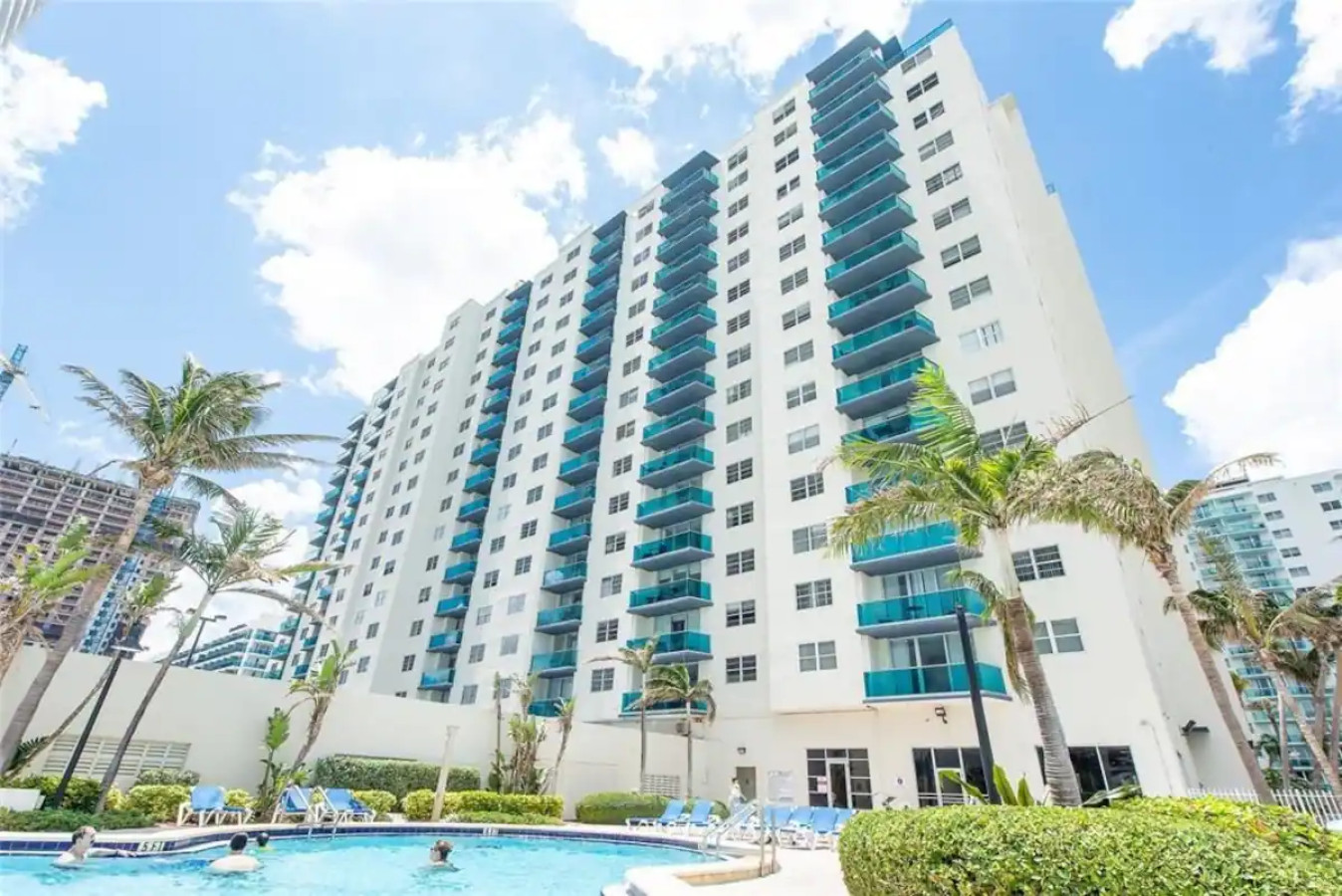 Beach Access And Resort Amenities - Stylish Tranquil Retreat - The Bahamas