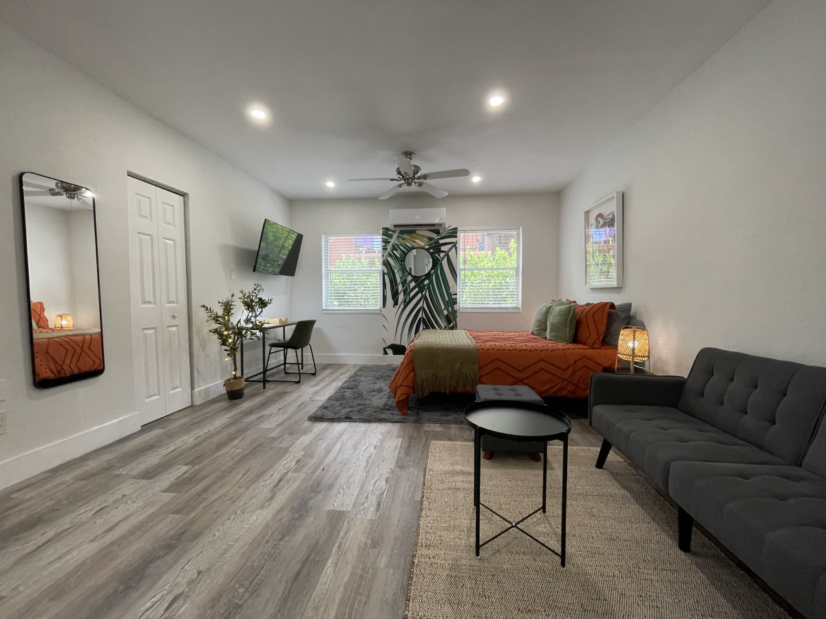 Equipped Kitchen And Washer Dryer - Spacious Charming Retreat - The Bahamas