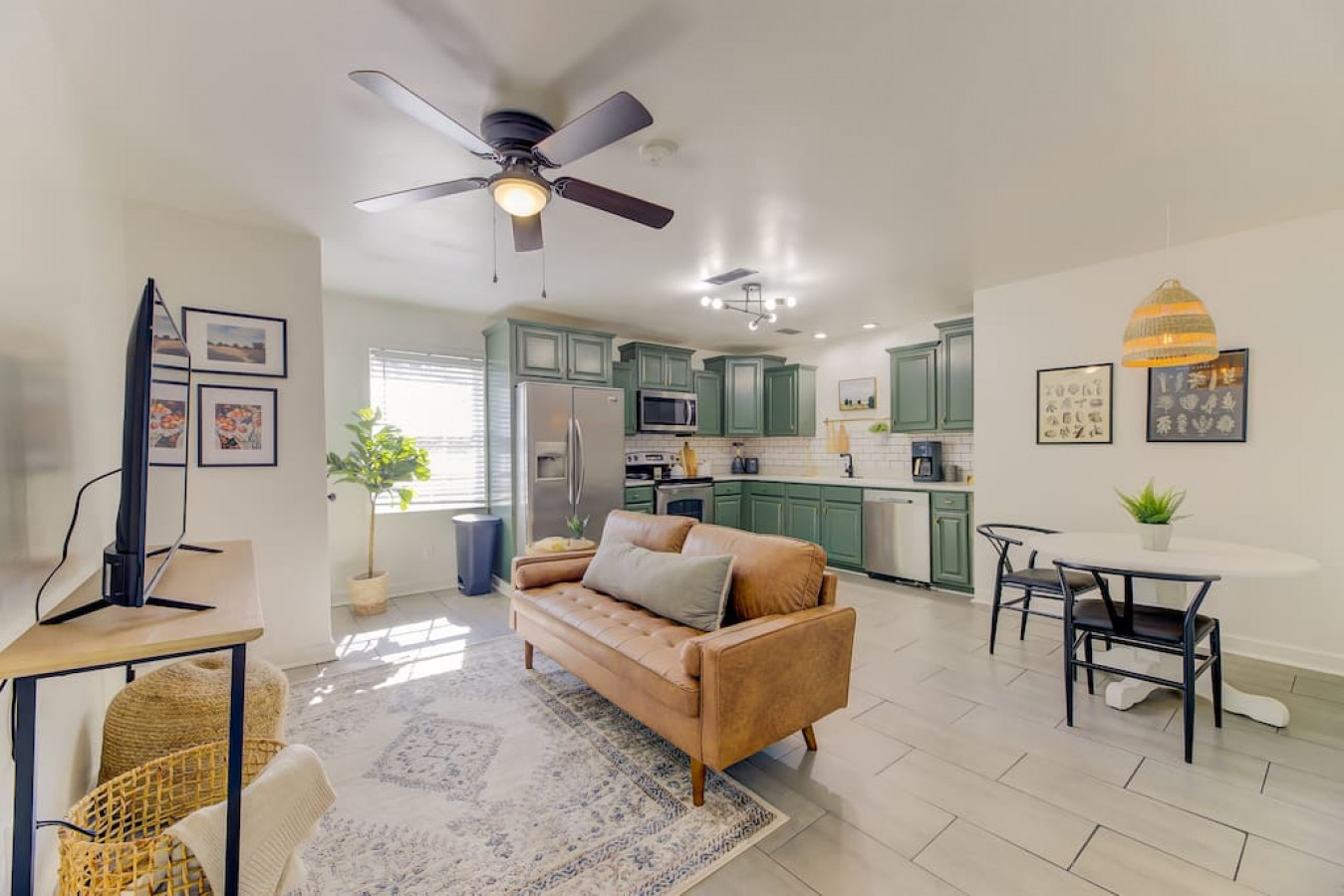 Chic Decor With Luxury Kitchen And Relaxing Space - Stylish Tranquil Escape - Columbia, SC