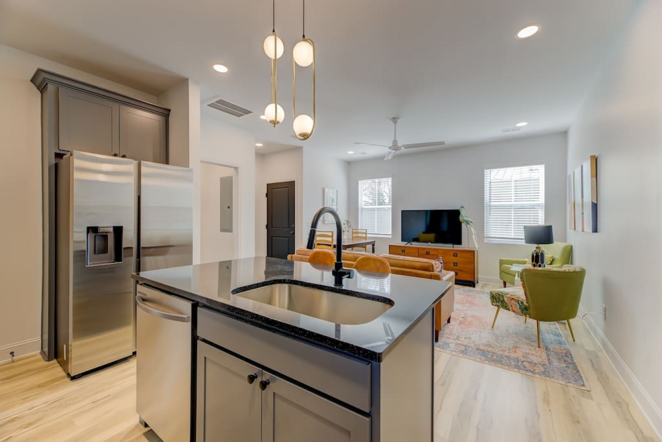 ☆ New Downtown Townhome ☆ 3 King Beds | Fast Wifi - Columbia, SC