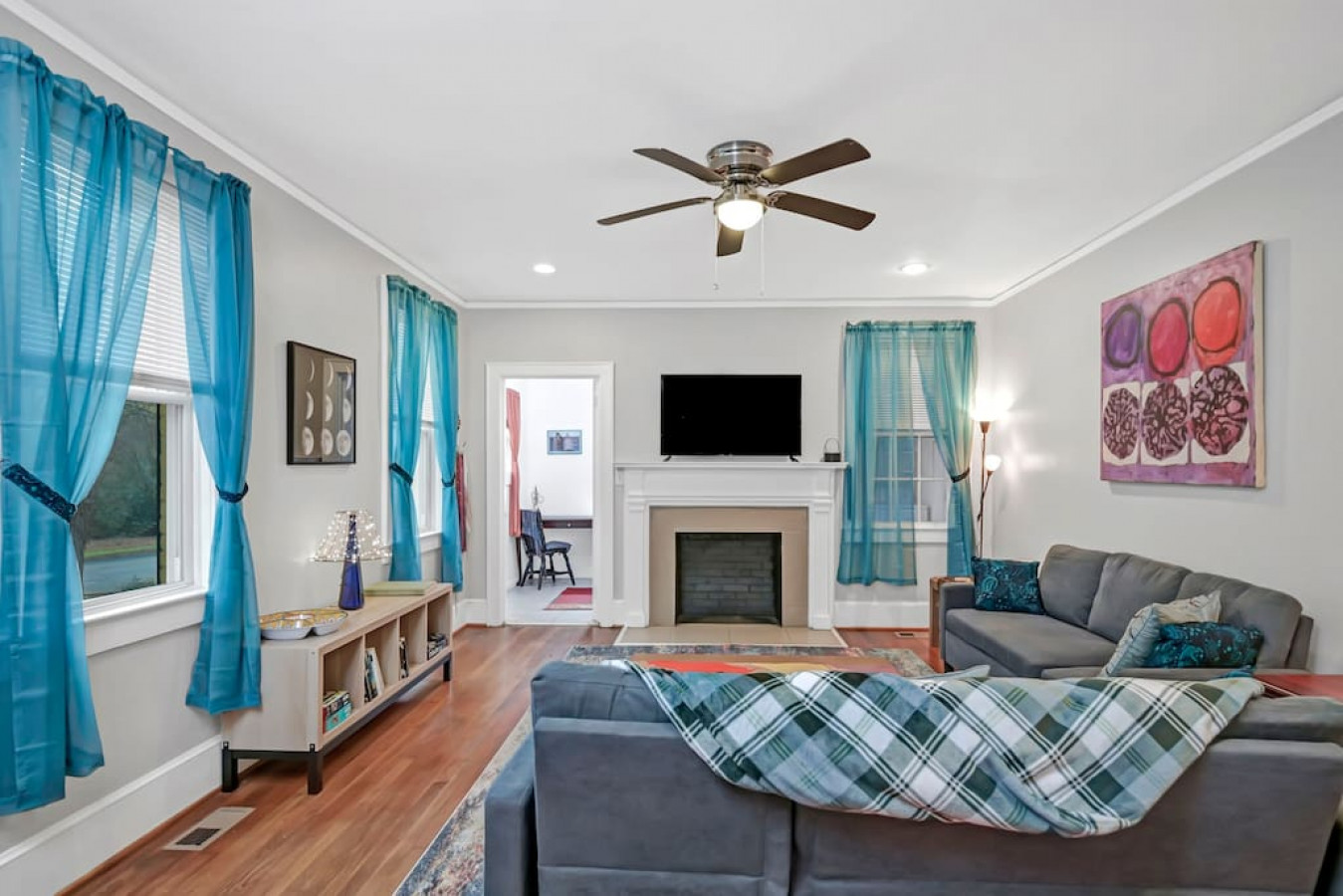 Modern Amenities In A Tranquil Neighborhood - Charming Cape Cod - Columbia, SC