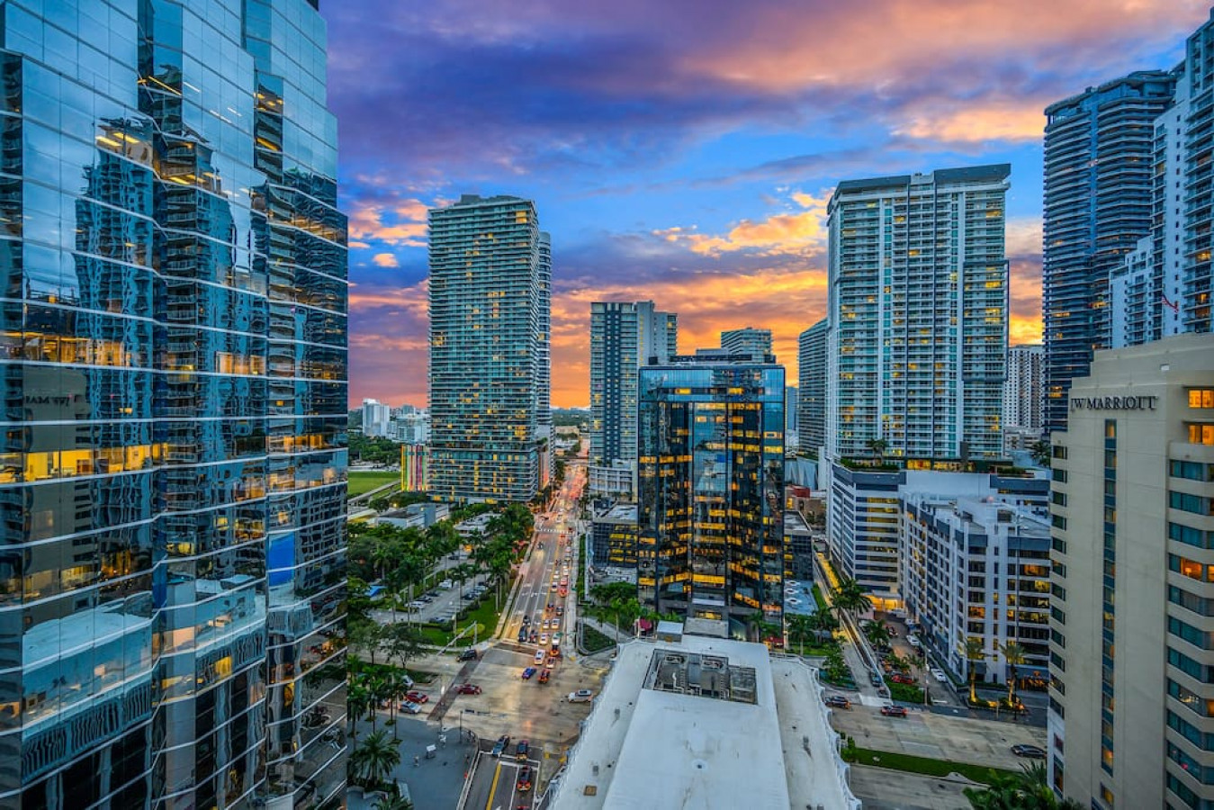 40th Floor Priceless Stay In this Gorgeous Central Unit