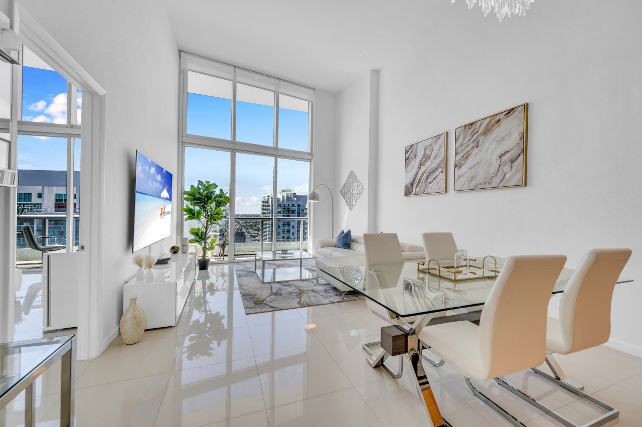 40th floor High Ceilings unit at icon Brickell
