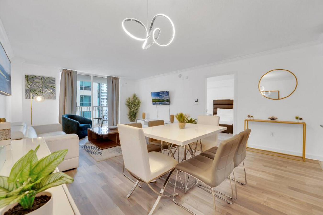 Impressive Unit in the heart of Brickell W Parking