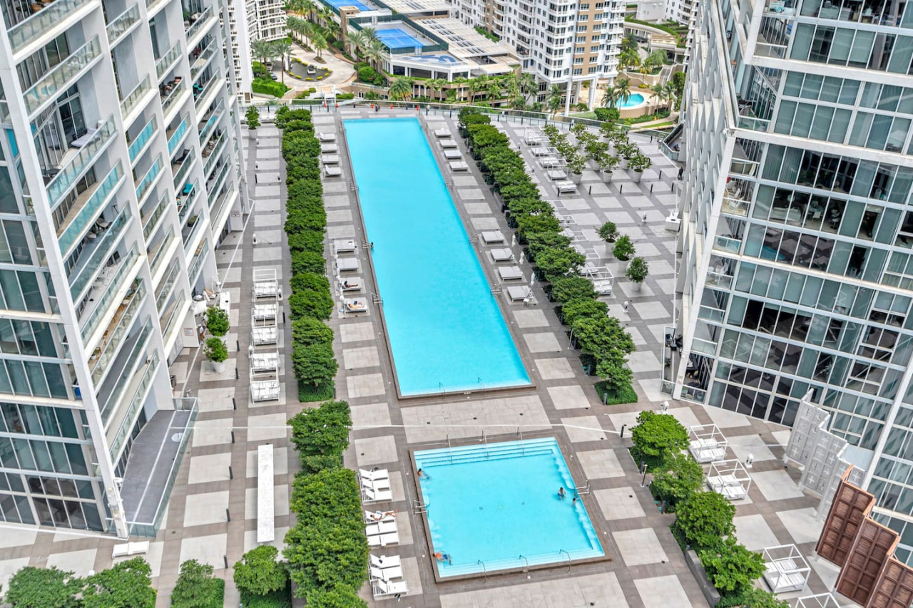 28th floor high Ceiling unit