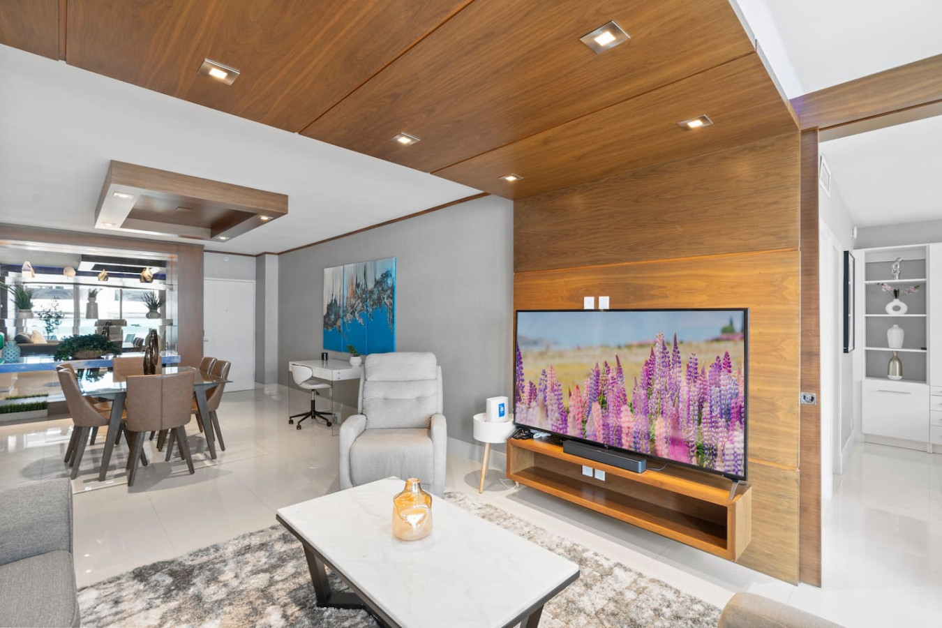 Ocean Front 2beds/2baths With Private Beach Access