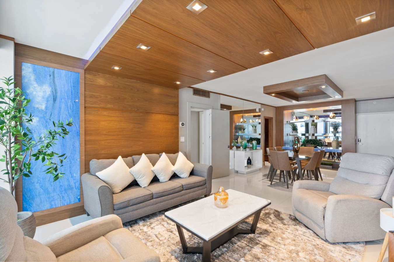 Ocean Front 2beds/2baths With Private Beach Access