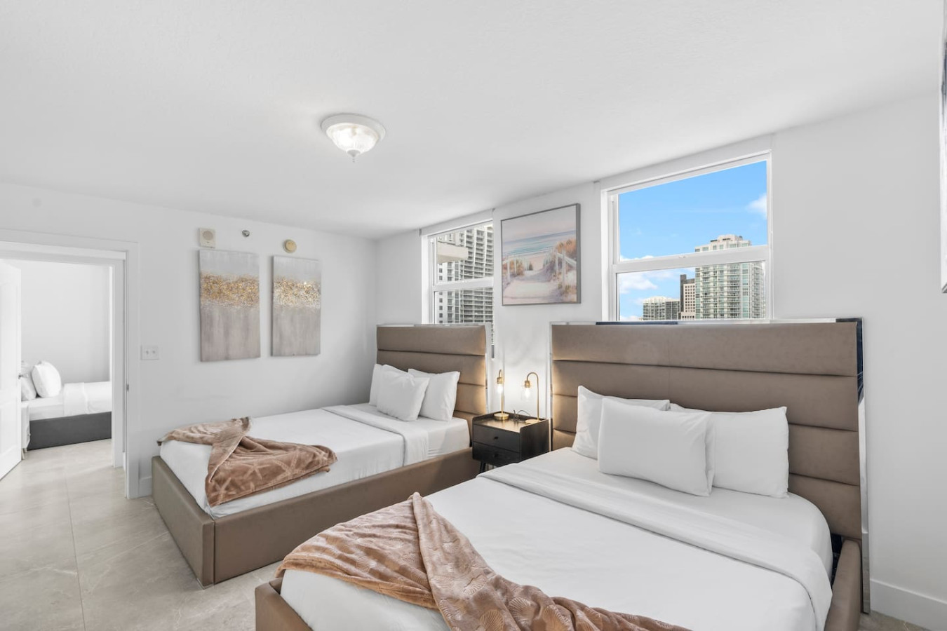 Spacious 3 bedrooms with Parking