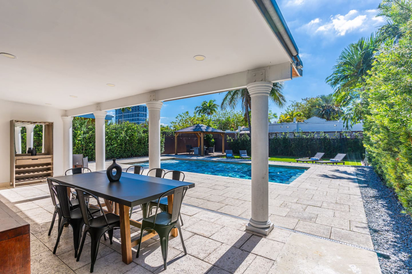 Stunning Tropical Pool House Miami Coconut Grove