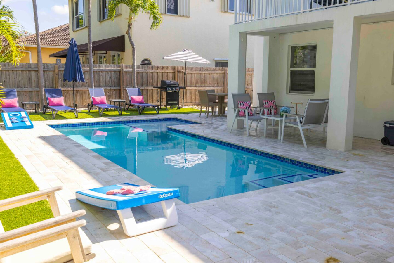 Large 8 Beds/4 Bath Heated Pool House Delray Beach