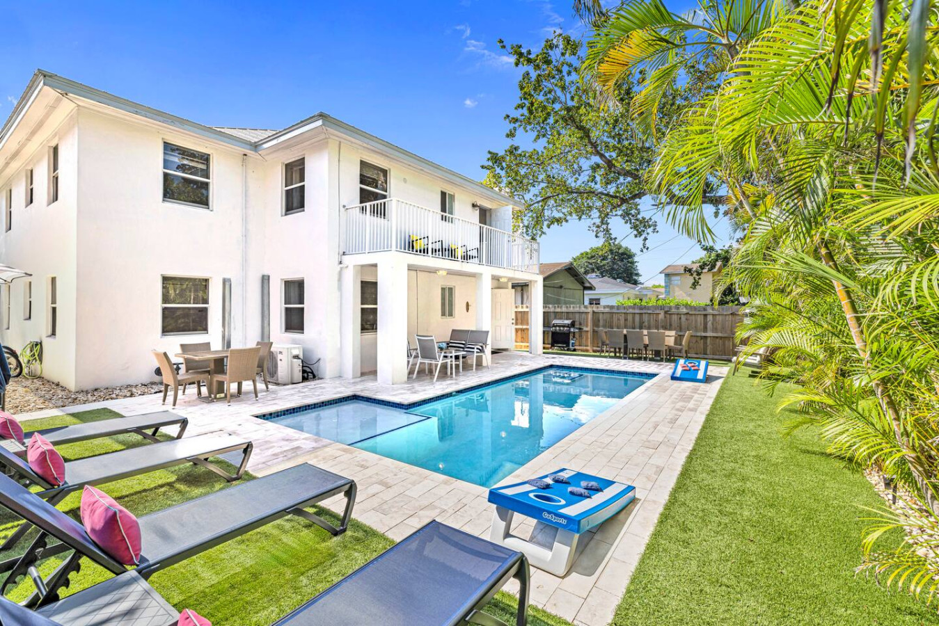 Stunning 4Beds/2Baths Unit in Delray-  Heated Pool