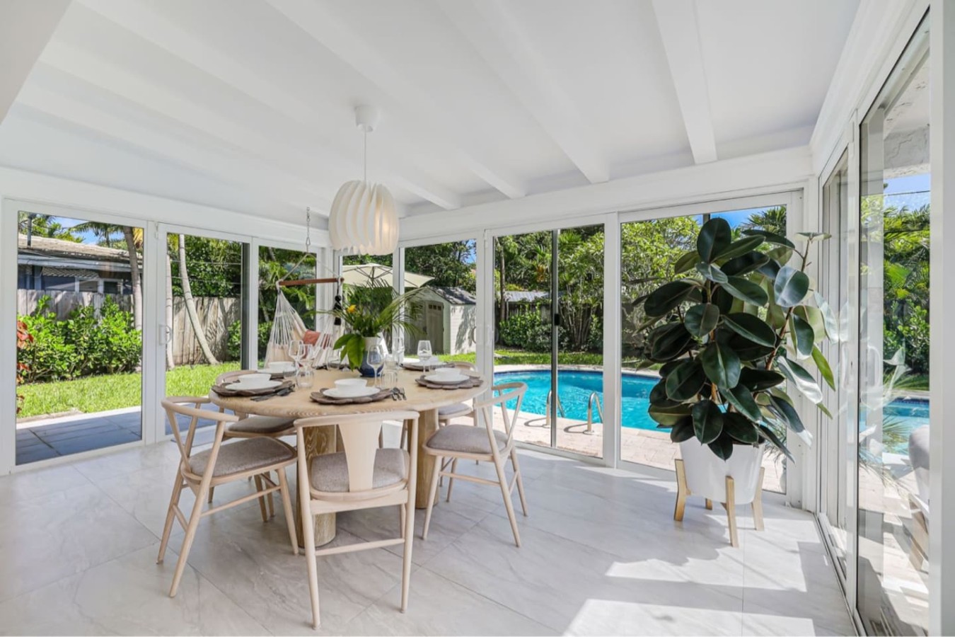 Casa Palmera · Tropical Pool House FLL - Sleeps 9