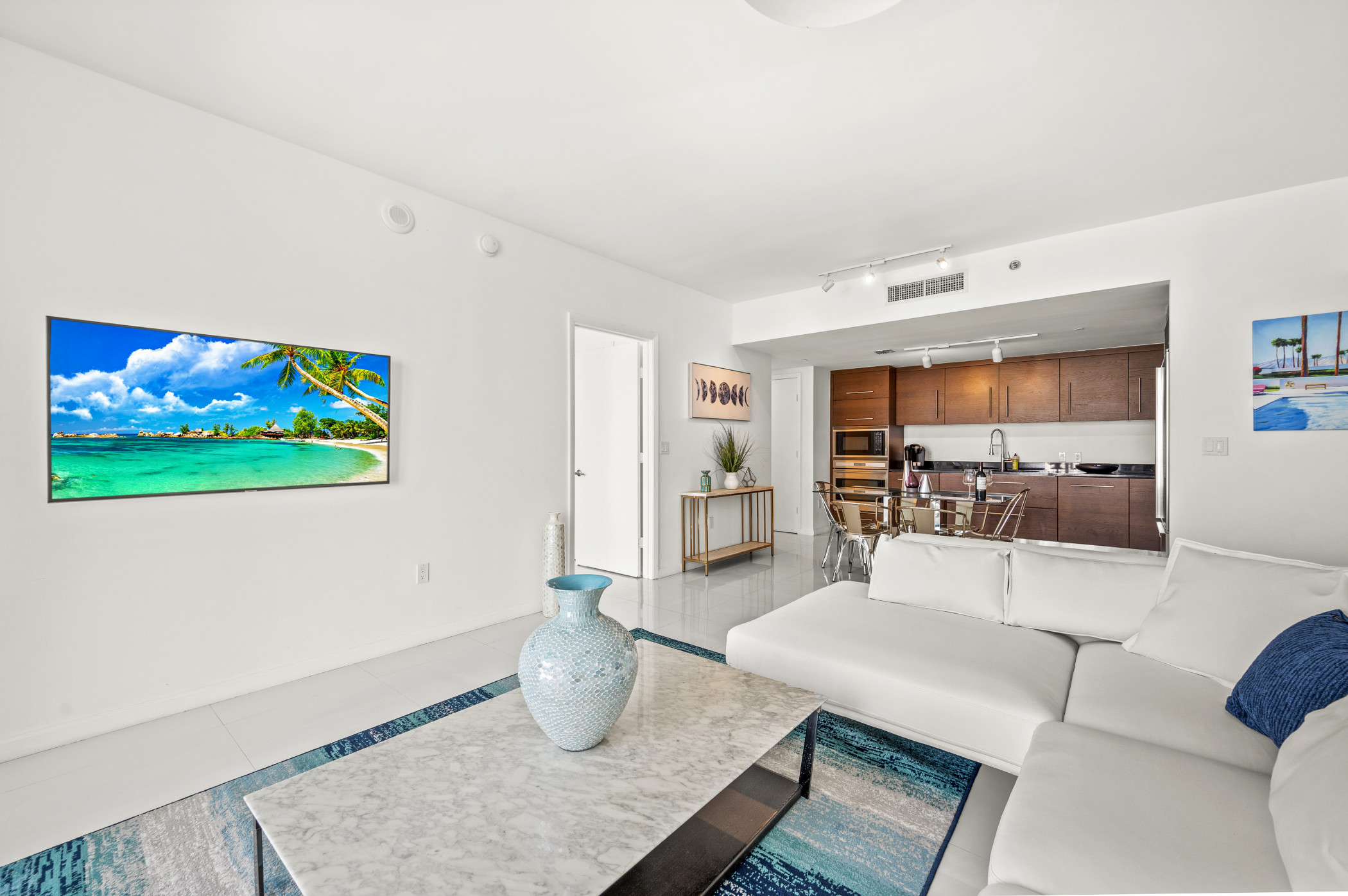 ★★ Magnificent Unit with Priceless Views W Icon ★★