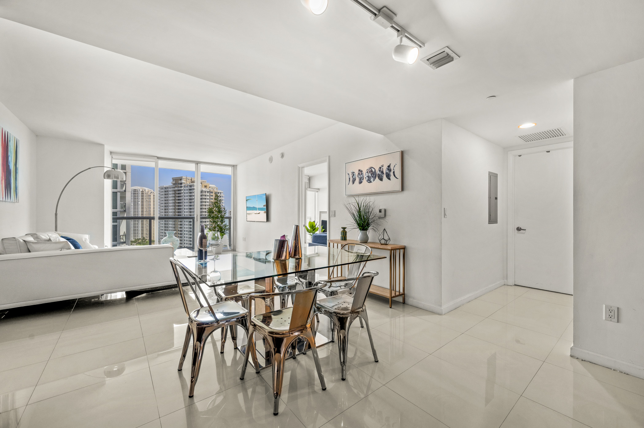 ★★ Magnificent Unit with Priceless Views W Icon ★★