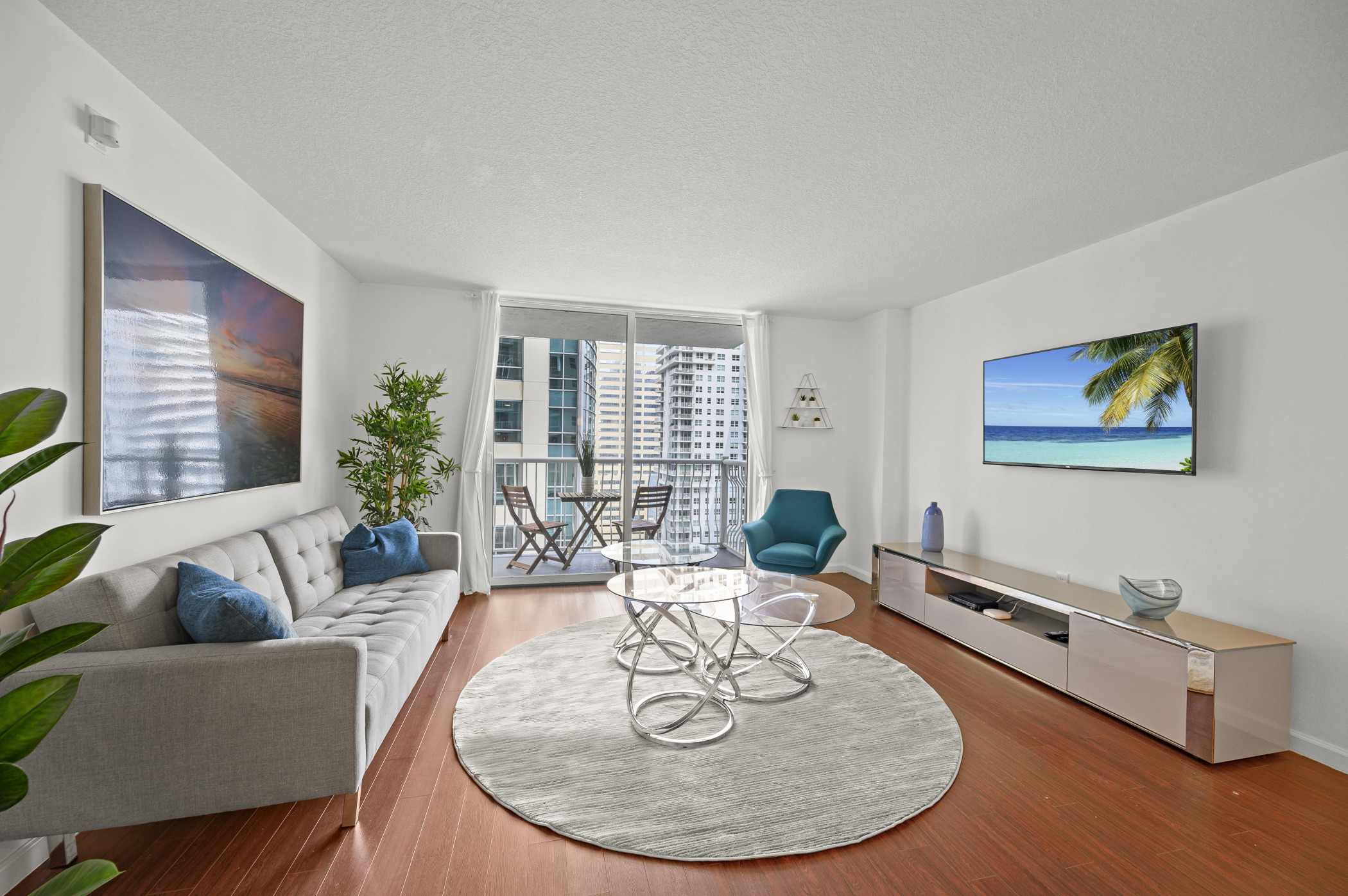 ★Amazing Condo with FREE PARKING in Brickell Miami