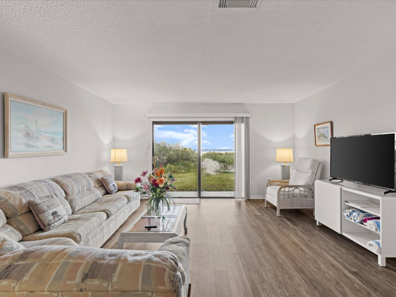 Yellow Sunshine Oceanfront Townhouse, Private Balcony Unit #2 | Photo 3