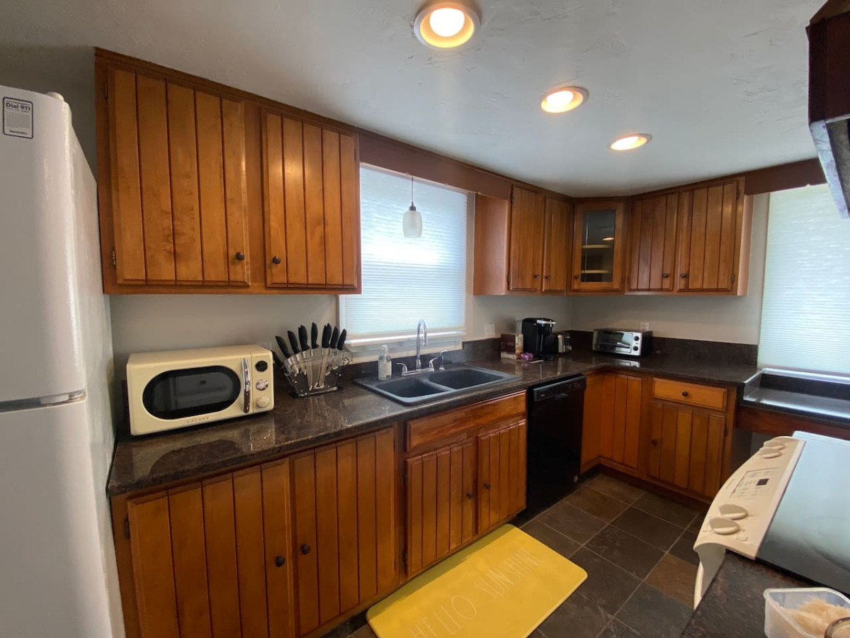 Relaxing 3 bed  2 bath  Wifi by the Intercostal | Photo 3