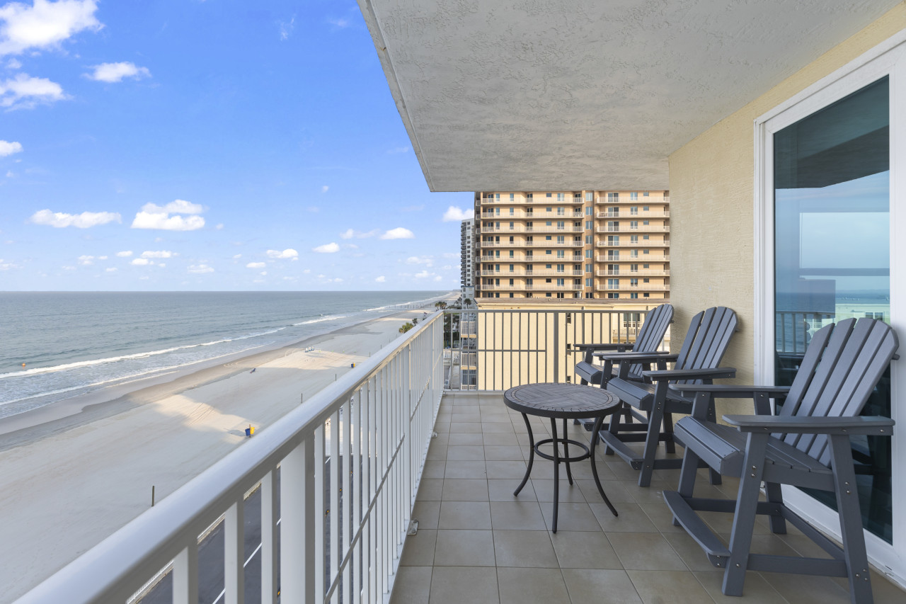 Ocean Oasis Oceanfront Pool, Balcony & Hot Tub 4