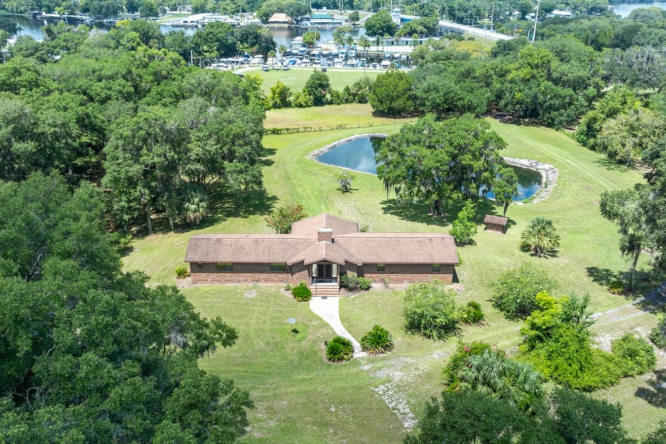 Astor Manor Astor Cottage Combo | Photo 2