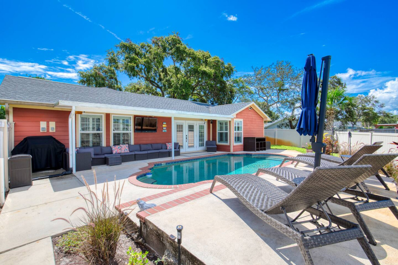 Sunny Days & Poolside Plays