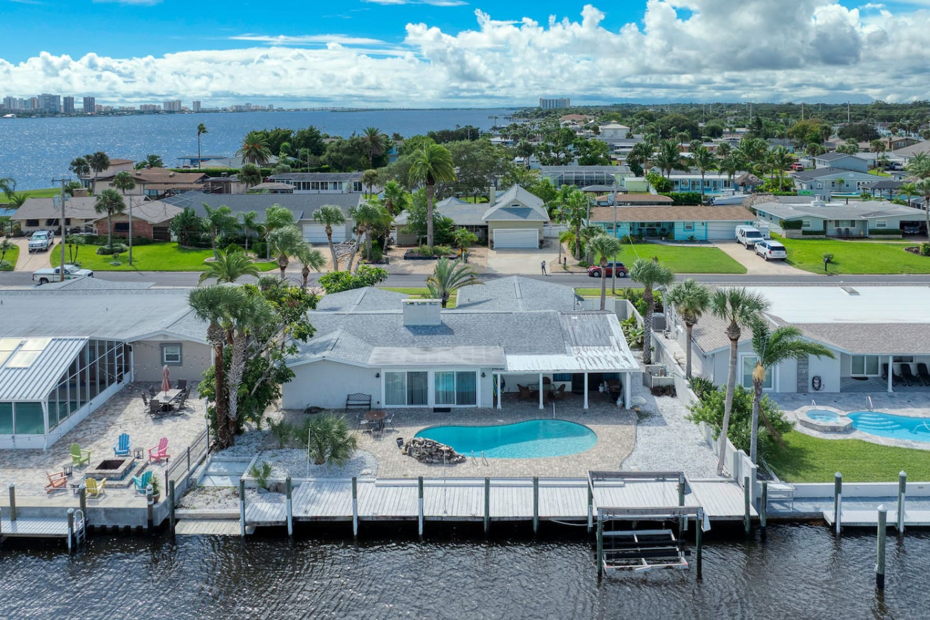 Straight Outta Dockton-Waterfront, Pool and Dock