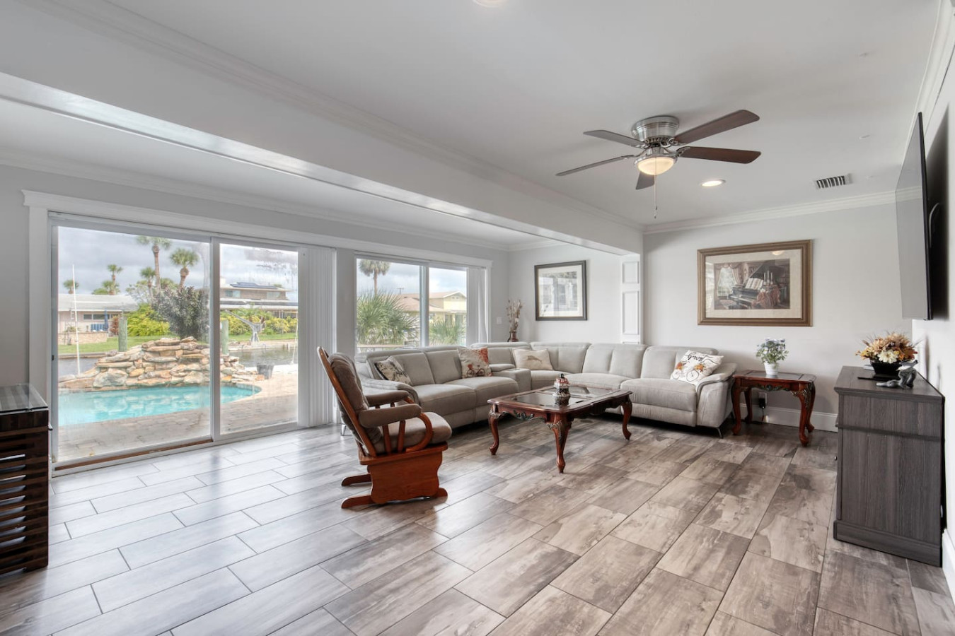 Straight Outta Dockton-Waterfront, Pool and Dock 4