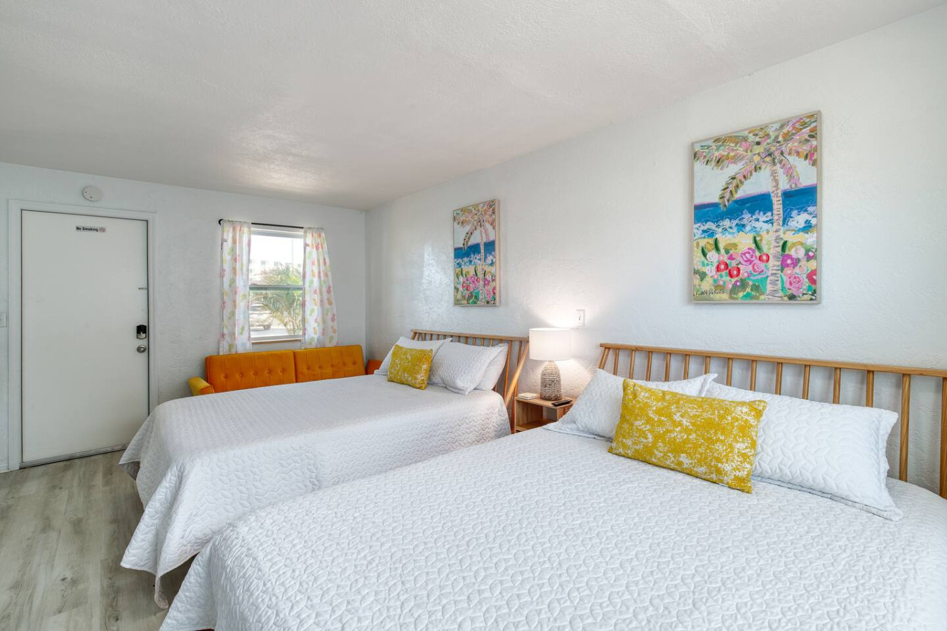 Pineapple Shores Retro Inn 2 | Photo 3