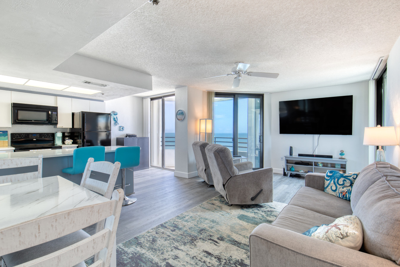 Oceanfront Condo | Indoor + Outdoor Pool | Hot Tub 5
