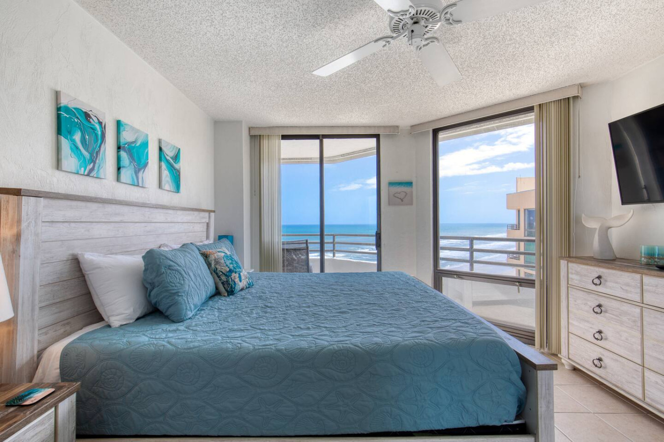 Oceanfront Condo | Indoor + Outdoor Pool | Hot Tub 4