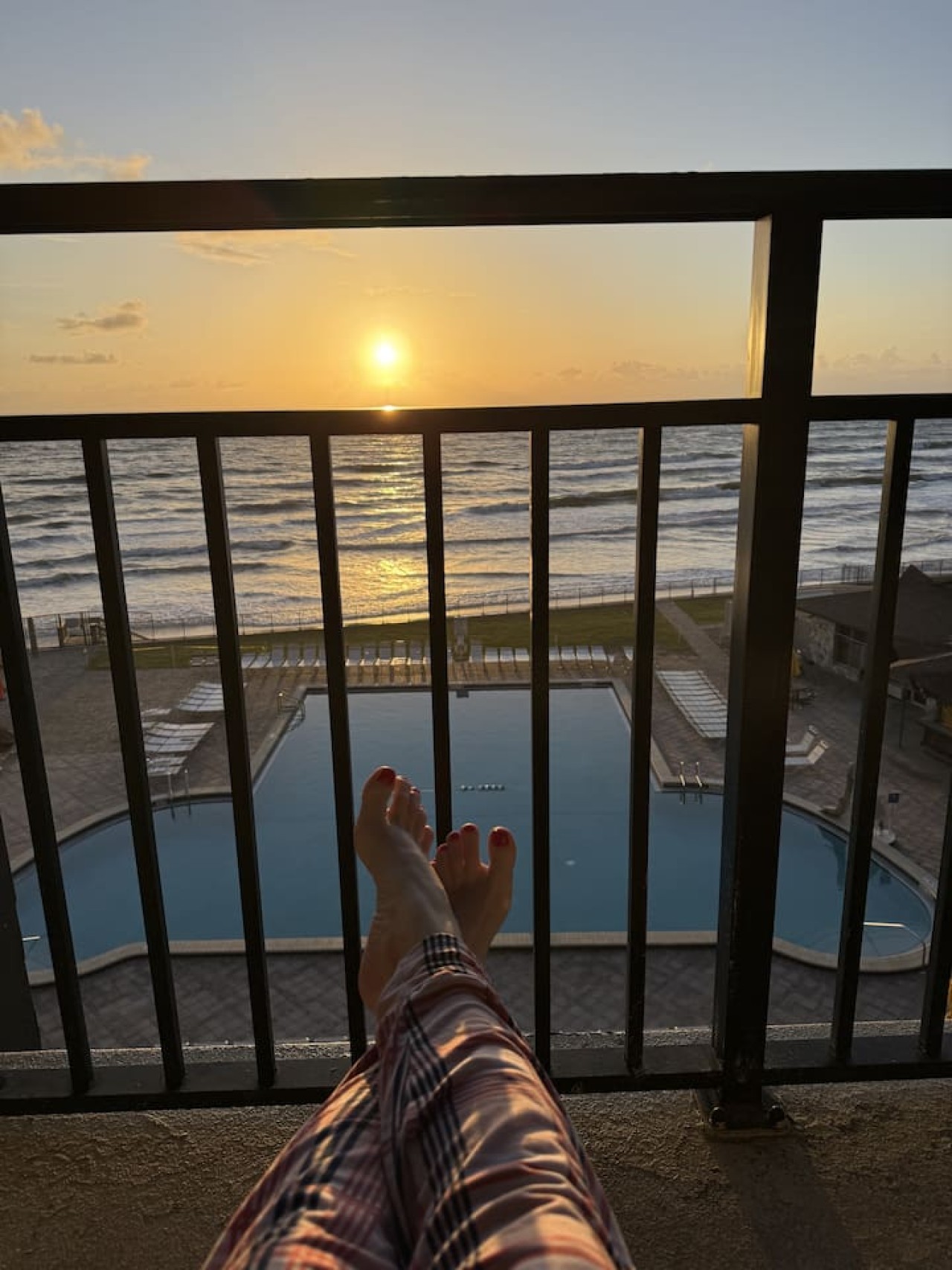 Hawaiian Inn |Daytona Beach, Pools, Balcony, Beach