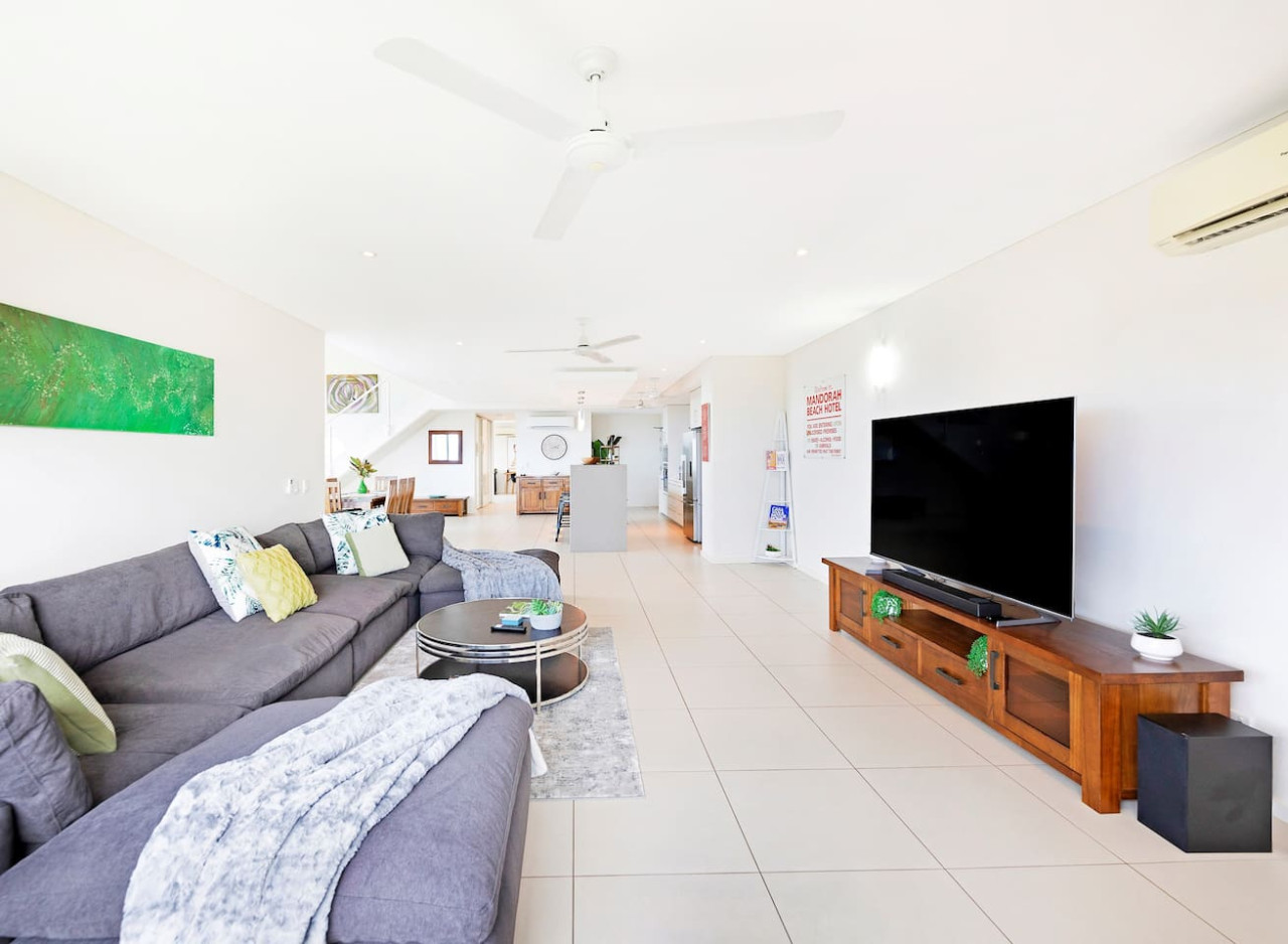 Zen Ocean View Ph ~Spacious Living~ Pool~ Parking