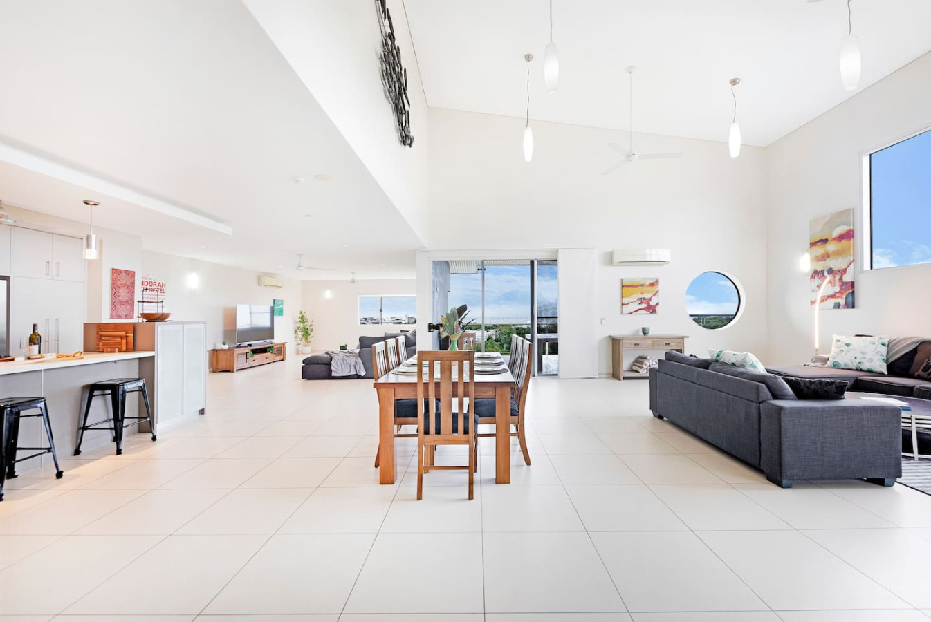 Zen Ocean View Ph ~Spacious Living~ Pool~ Parking